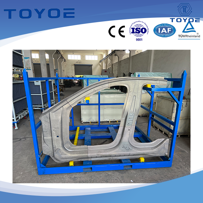 Os racks galvanizados com revestimentos para armazenamento de porta de carro.