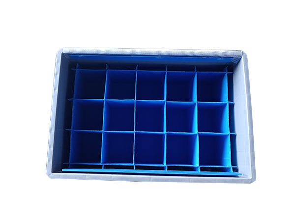 T&aacute;bua oca forrada com recipiente de pl&aacute;stico