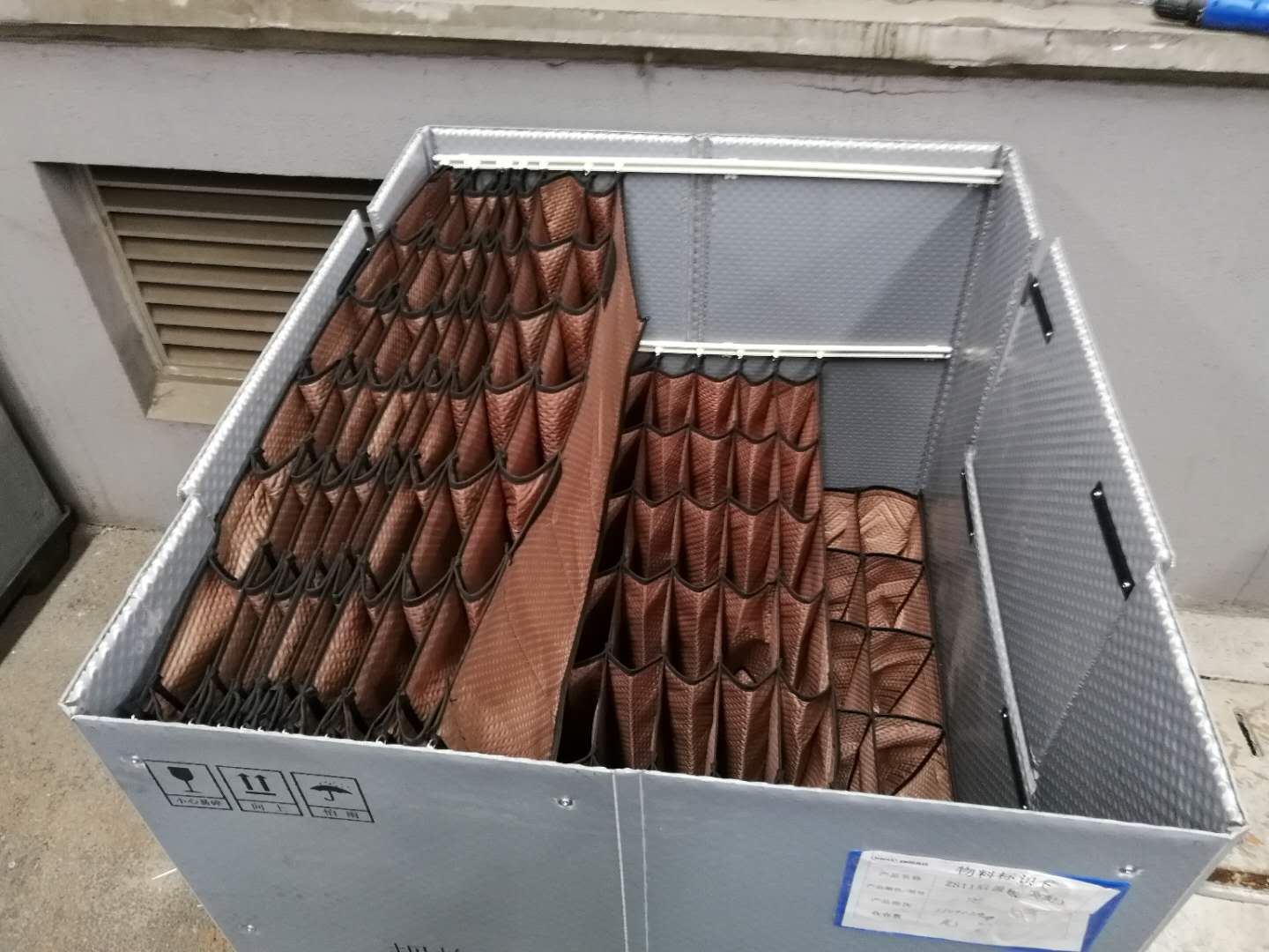 As caixas de transporte da ZF protegem peças automáticas em trânsito. 