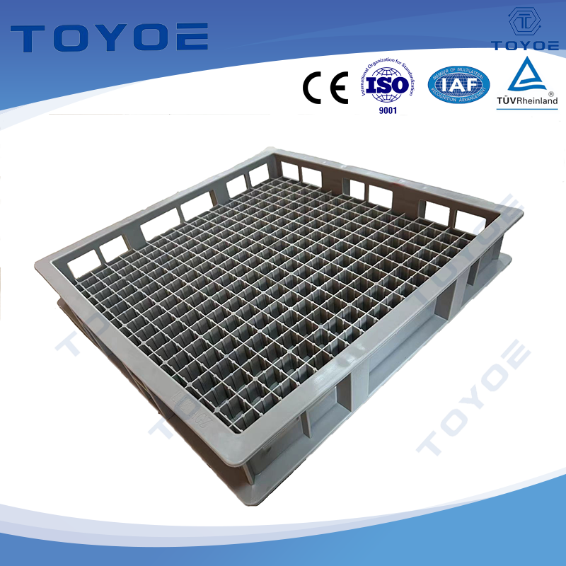 Os divisores em camadas da HDPE Box protegem as peças do impacto.