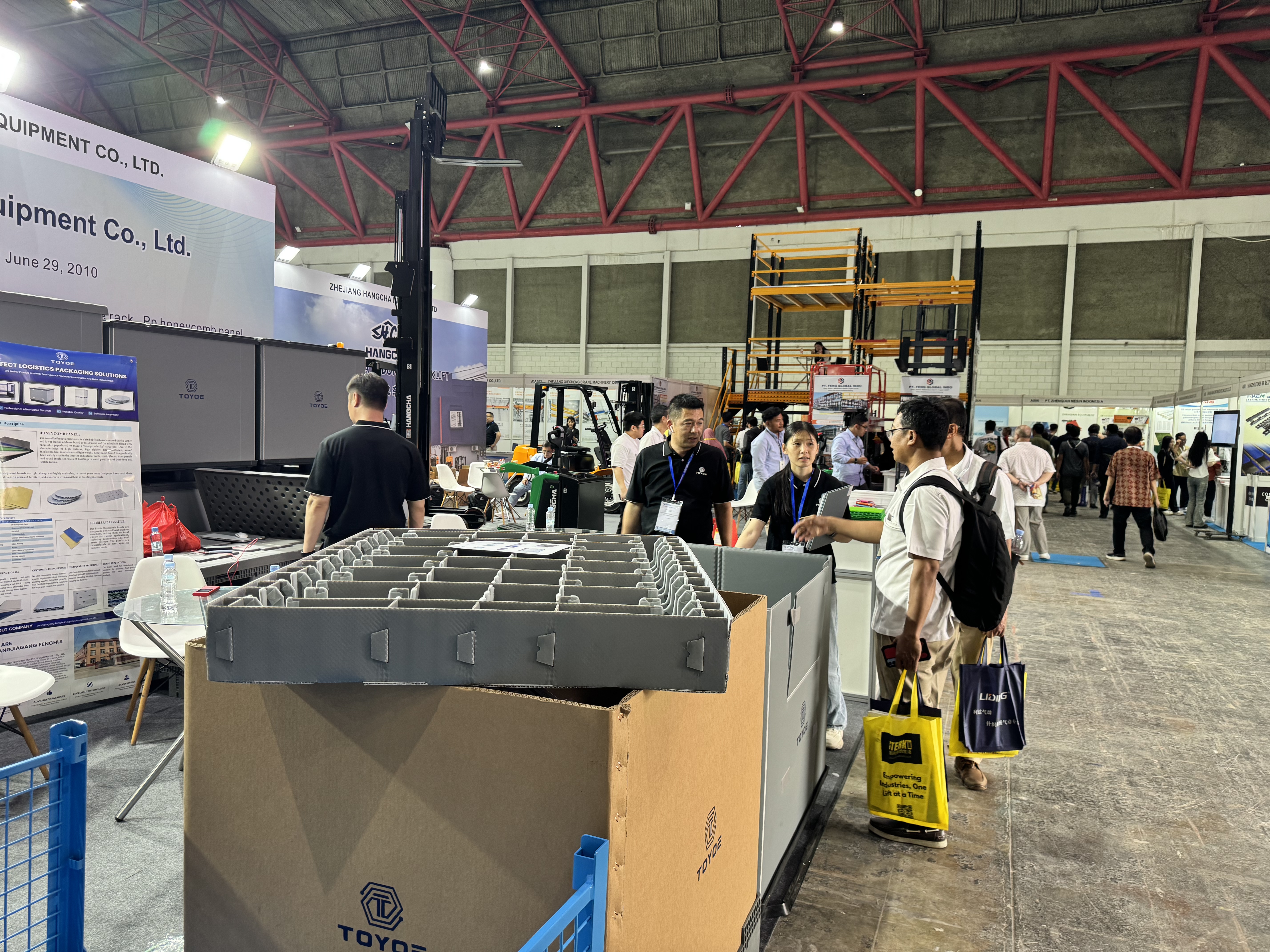 E0EB8BE851C6E2917A800531B7C62BB