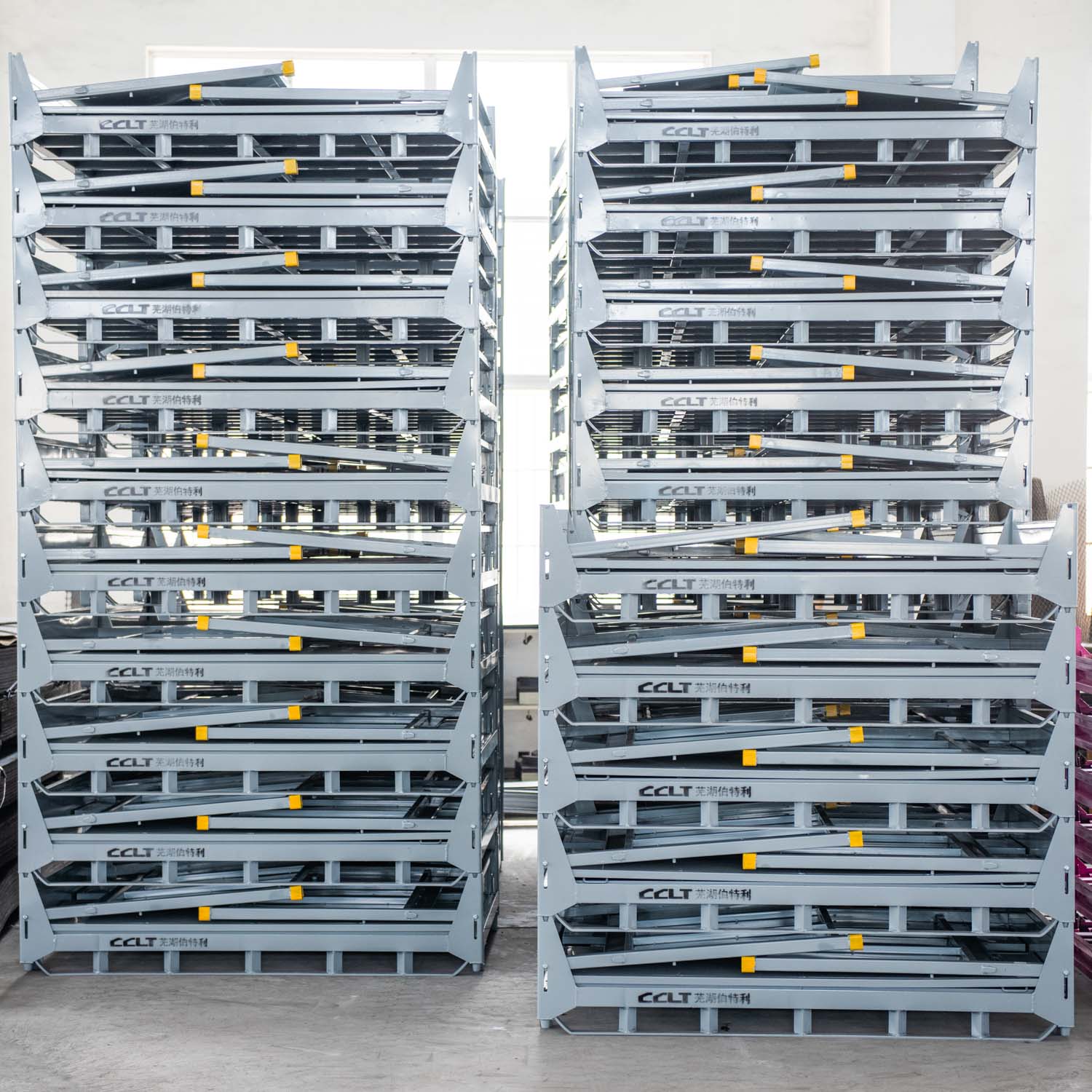 Racks de porta de carro de alta carga para facilitar o transporte.